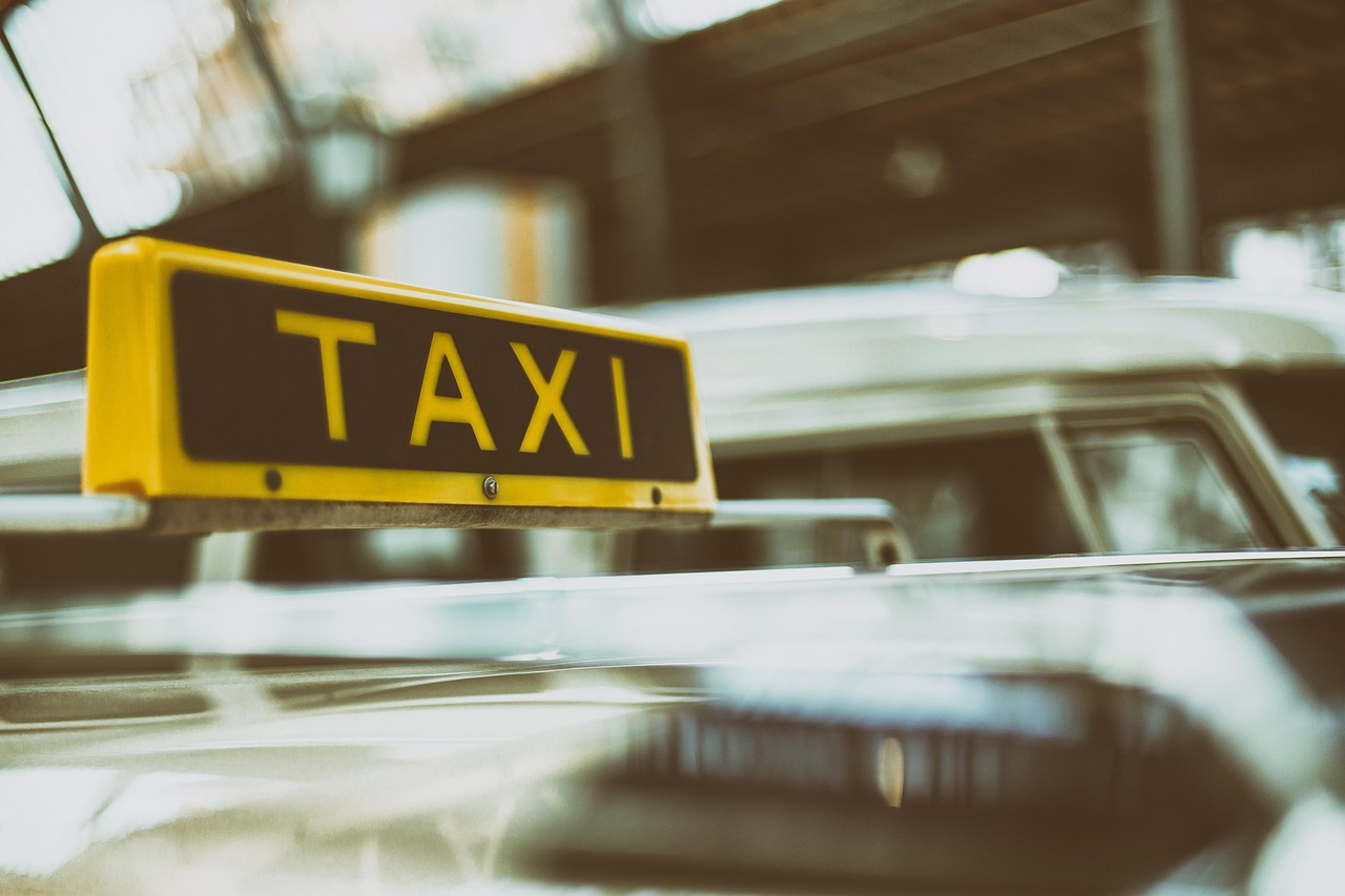 découvrez les missions, enjeux et actualités du service public en france : fonctionnement, valeurs, services proposés et rôle essentiel pour les citoyens.